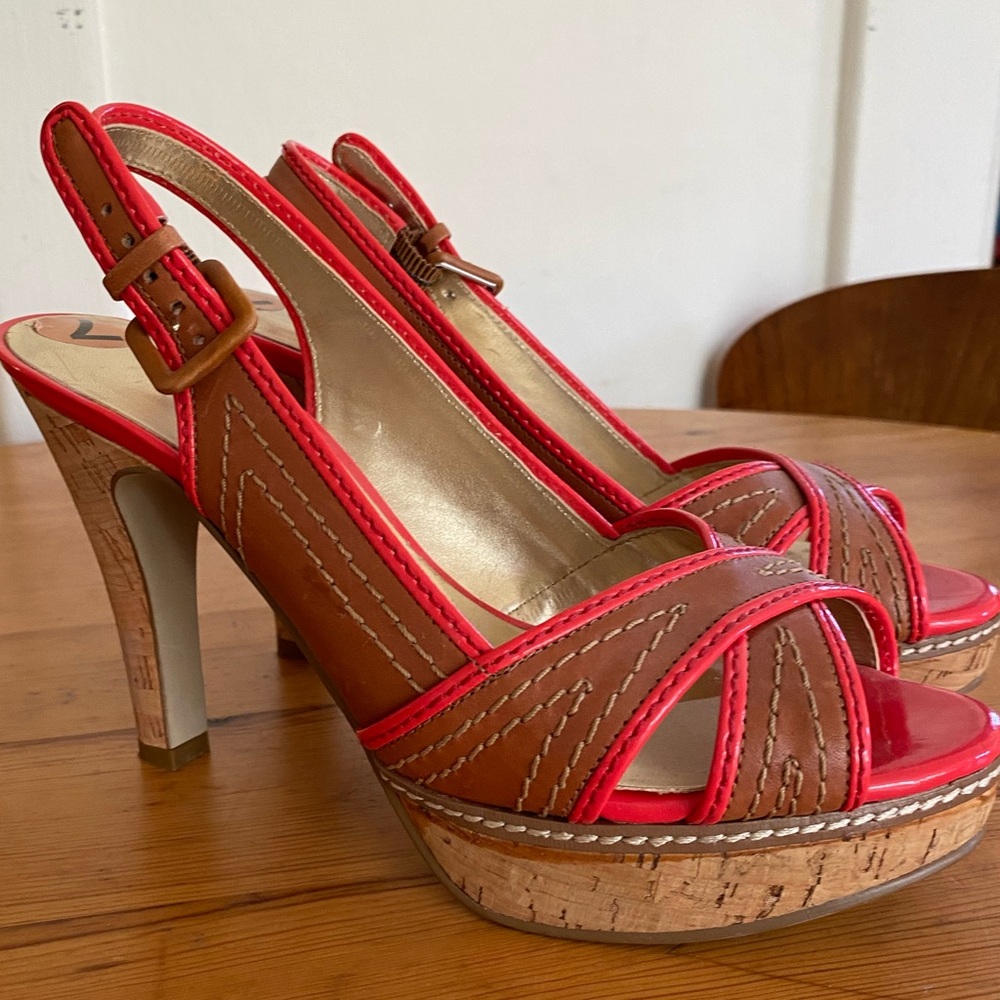 Guess brown and pink coral sandal platform cork pumps. Size 7.